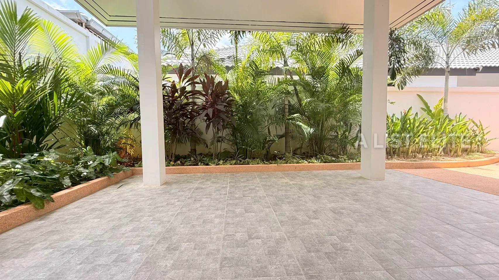 Maison avec piscine privée et club-house