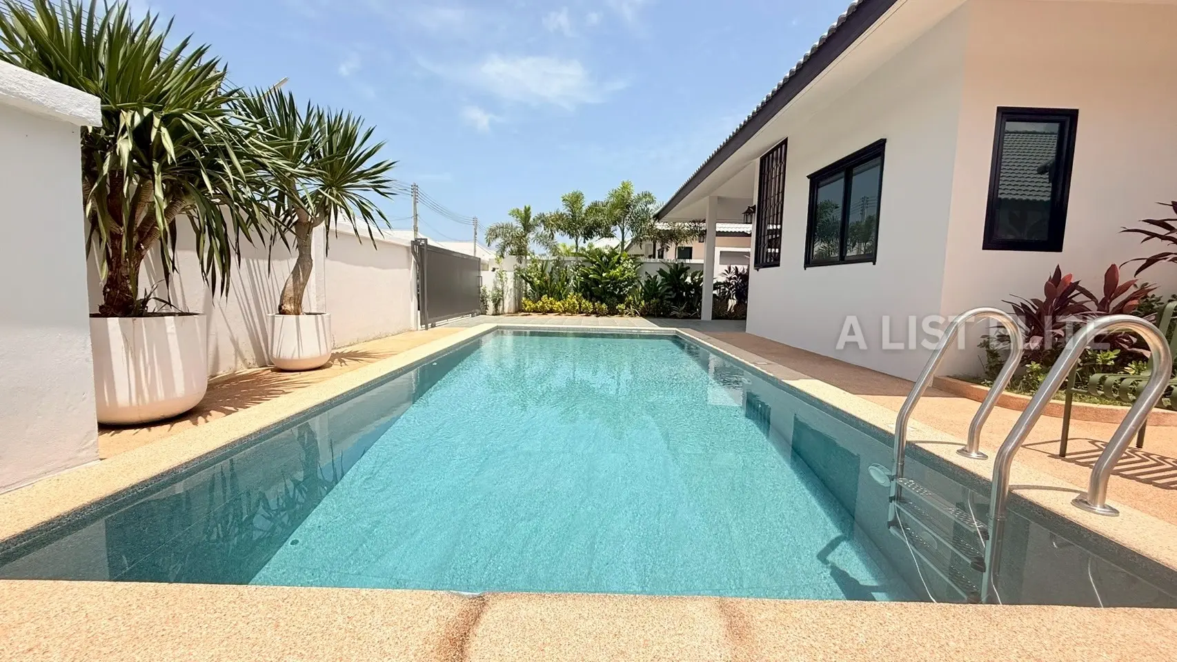Maison avec piscine privée et club-house