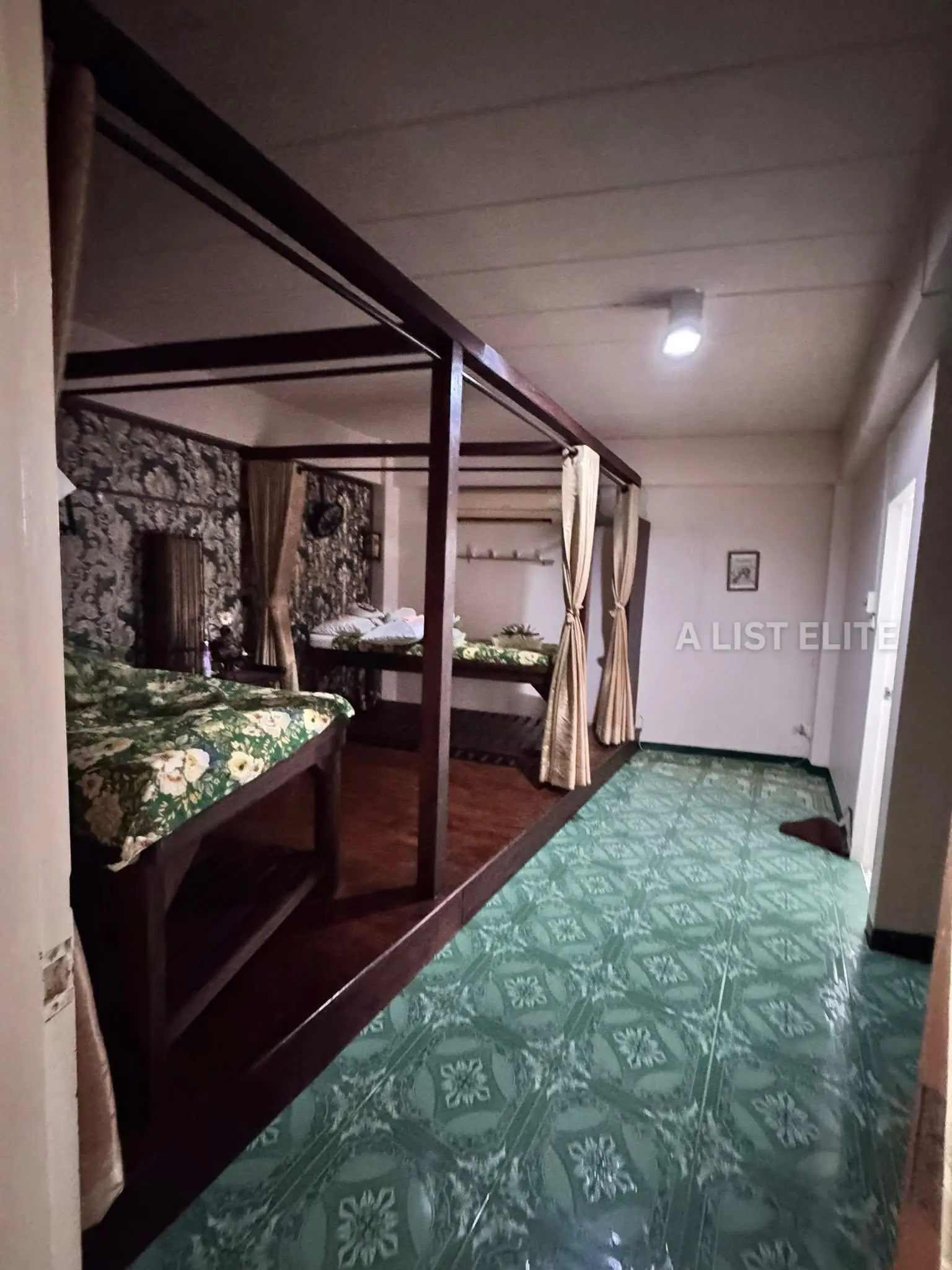 Immeuble d’angle près de la mer – Pratumnak Pattaya
