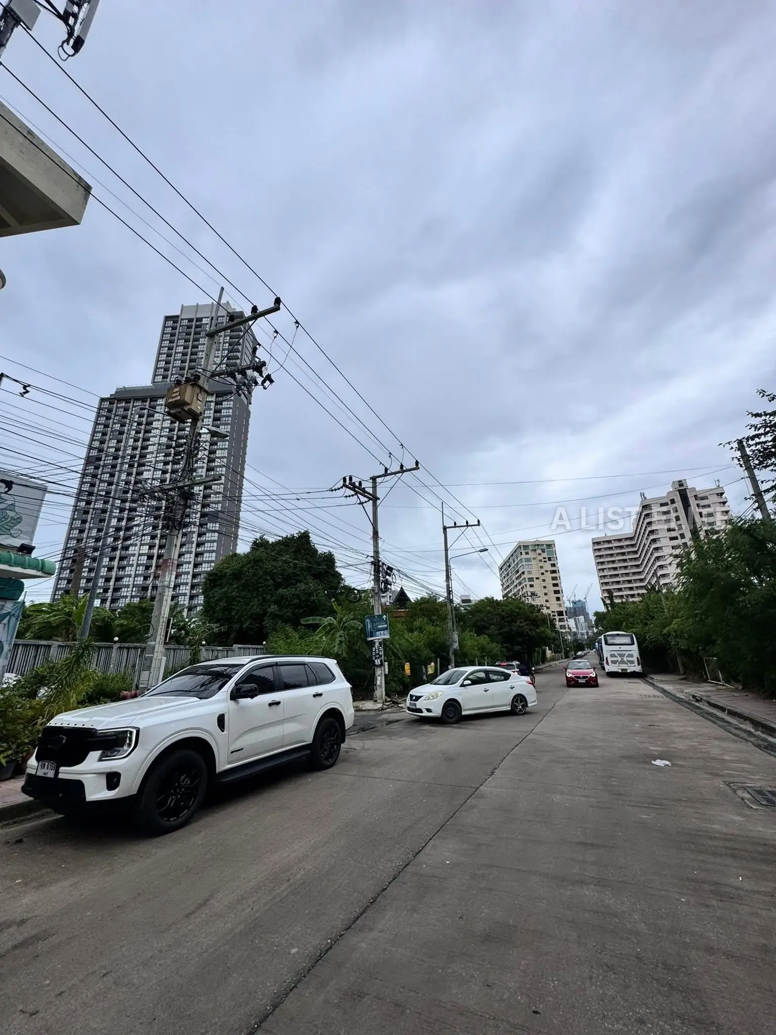 Immeuble d’angle près de la mer – Pratumnak Pattaya