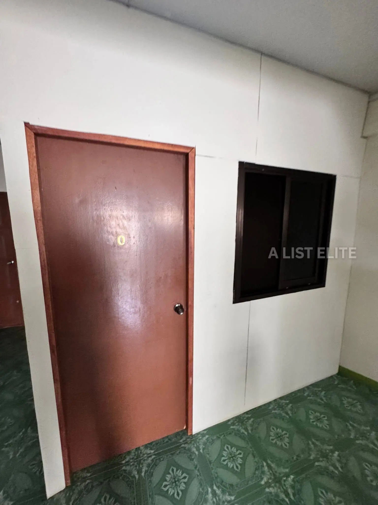Immeuble d’angle près de la mer – Pratumnak Pattaya