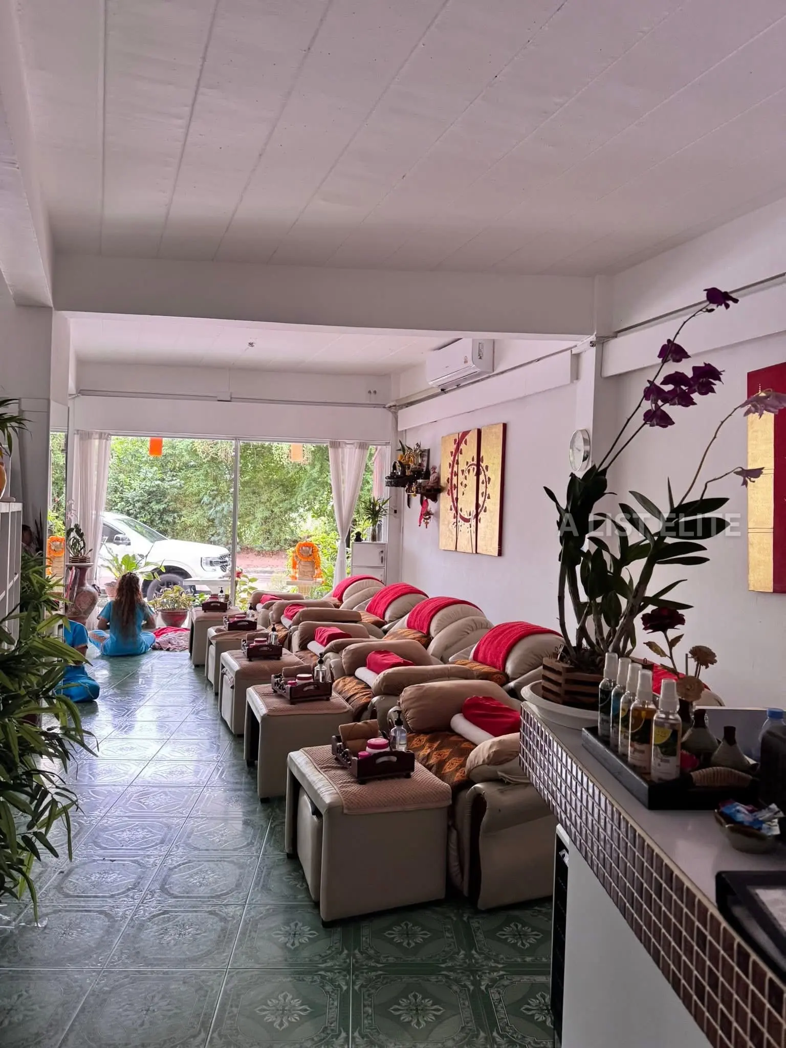 Immeuble d’angle près de la mer – Pratumnak Pattaya