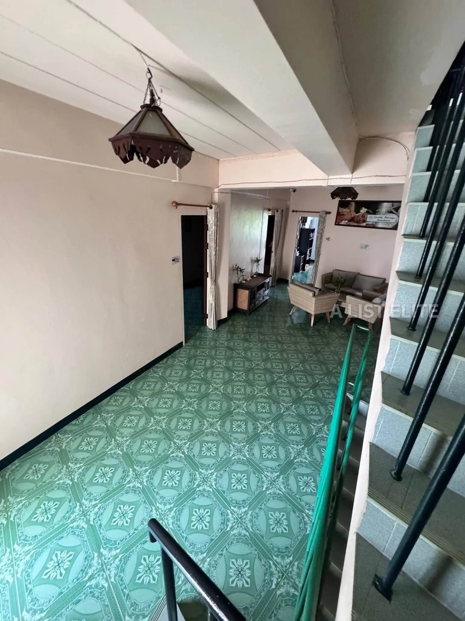 Immeuble d’angle près de la mer – Pratumnak Pattaya