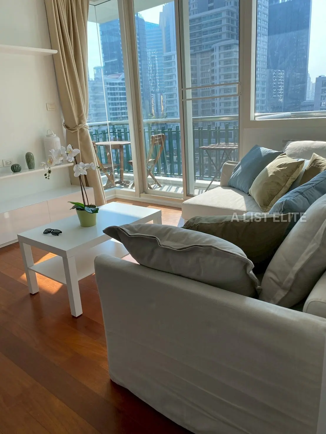 Wind Sukhumvit 23