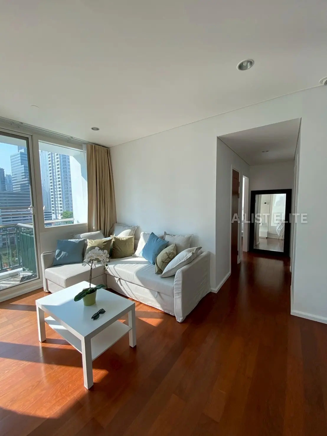 Wind Sukhumvit 23
