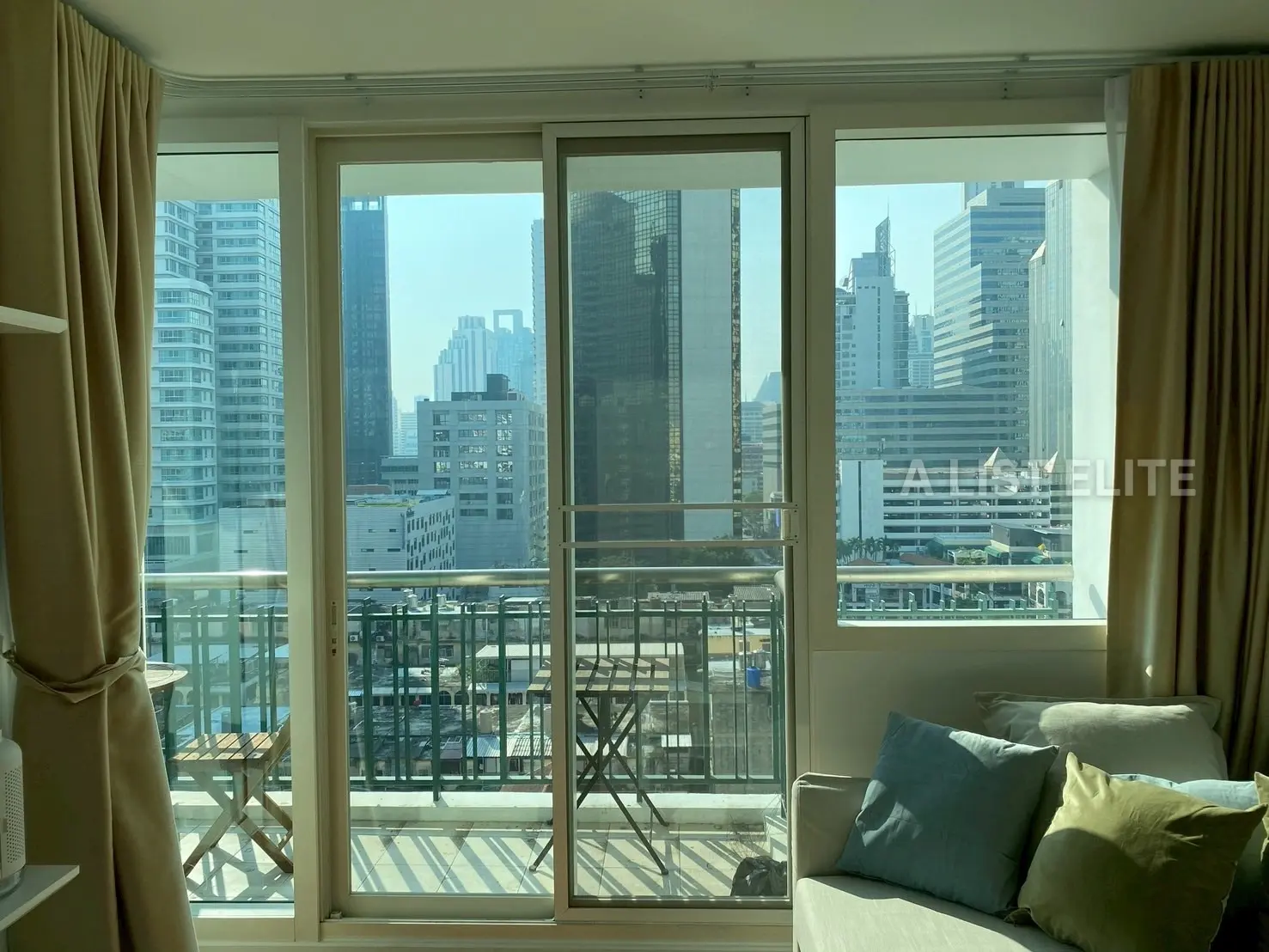 Wind Sukhumvit 23