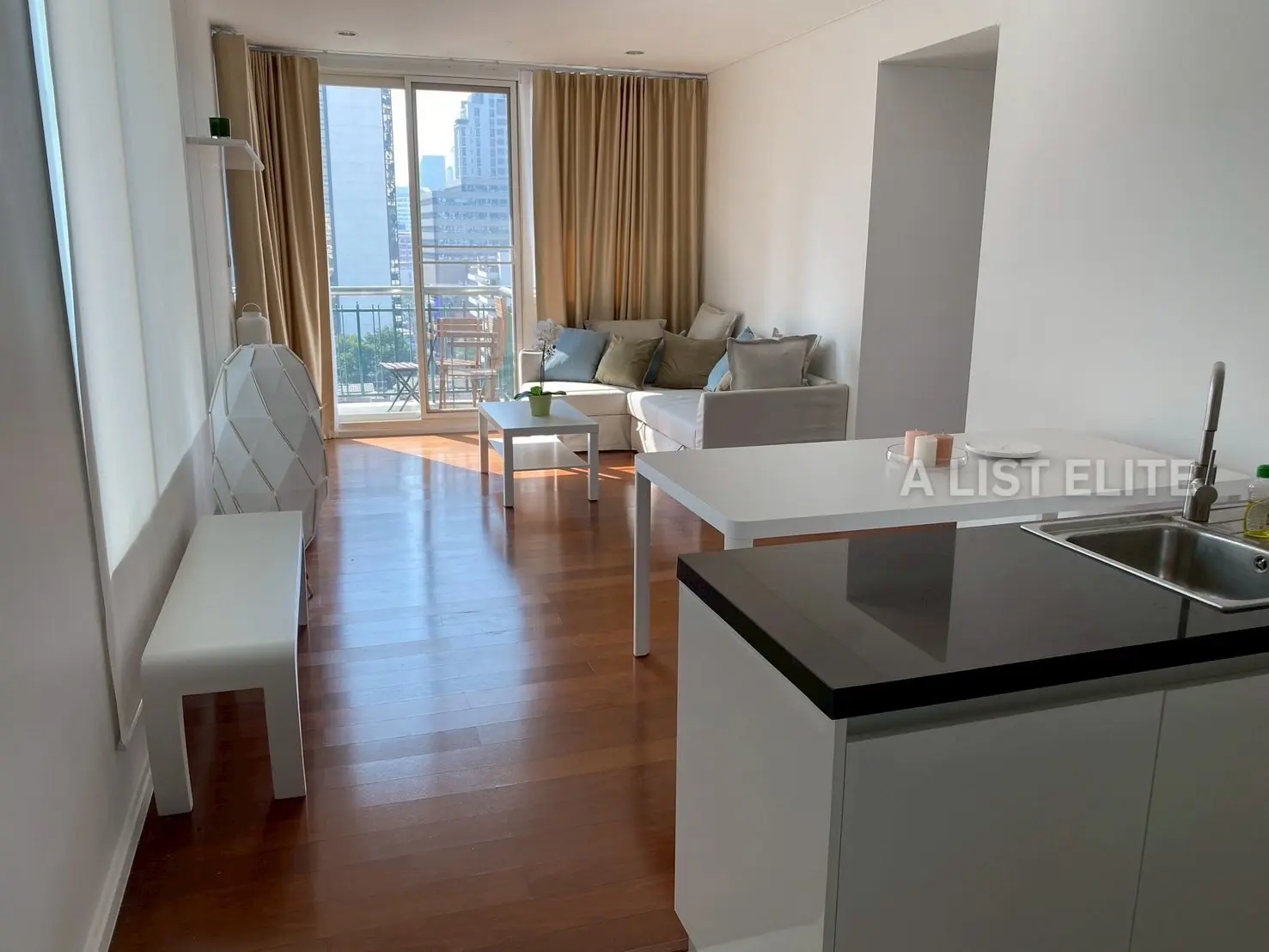 Wind Sukhumvit 23