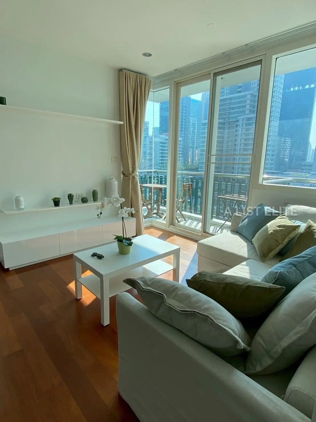 Wind Sukhumvit 23