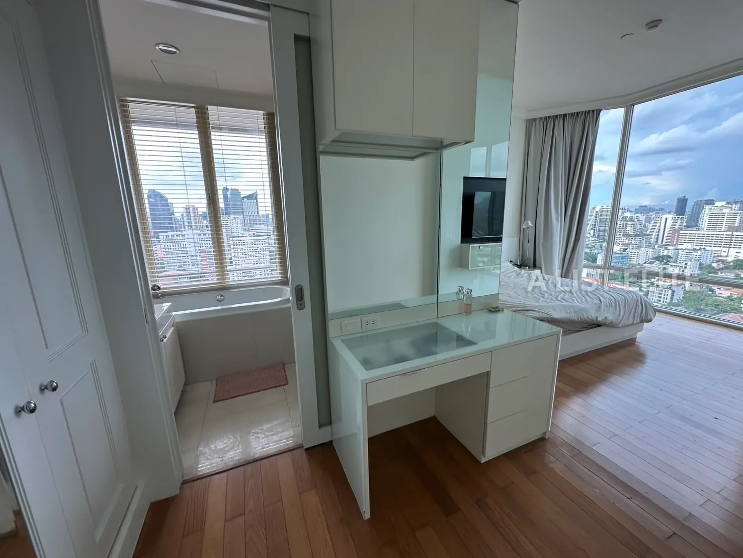 ROYCE Private Residences