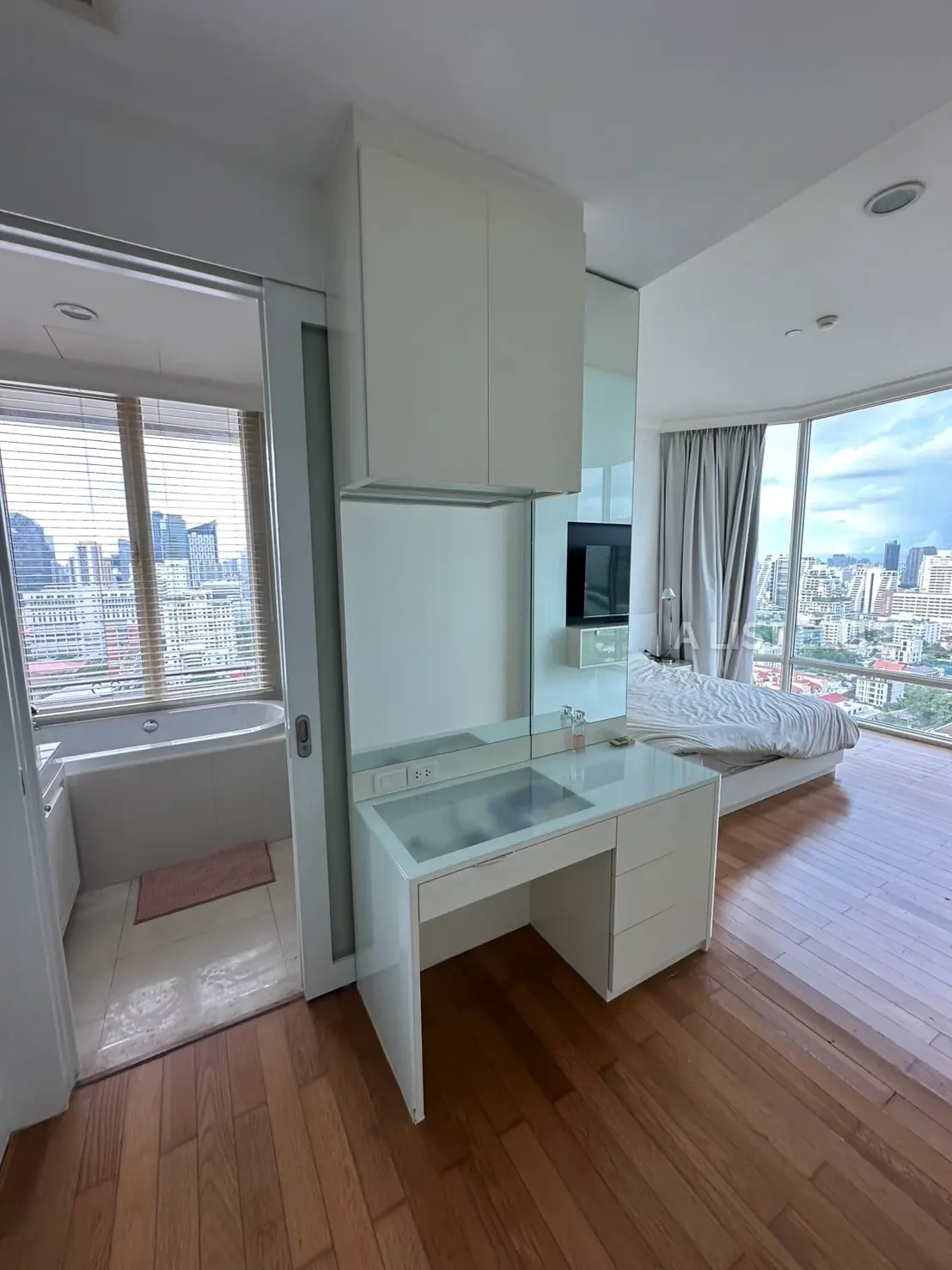 ROYCE Private Residences