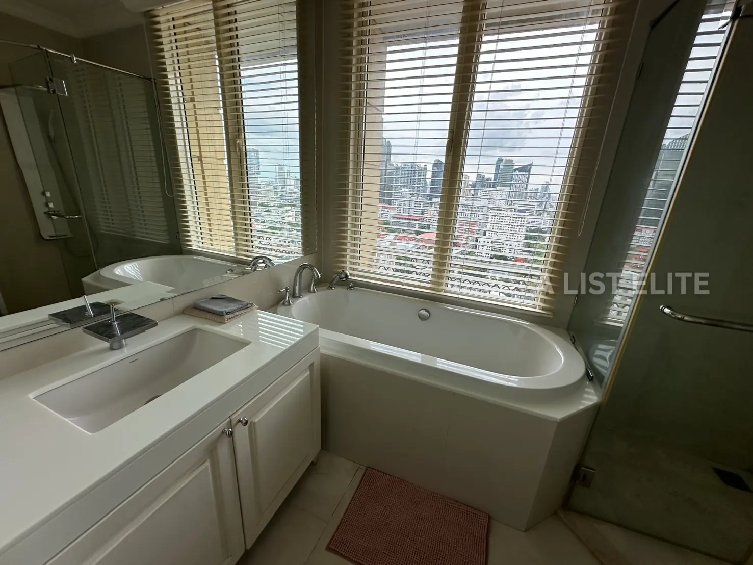 ROYCE Private Residences