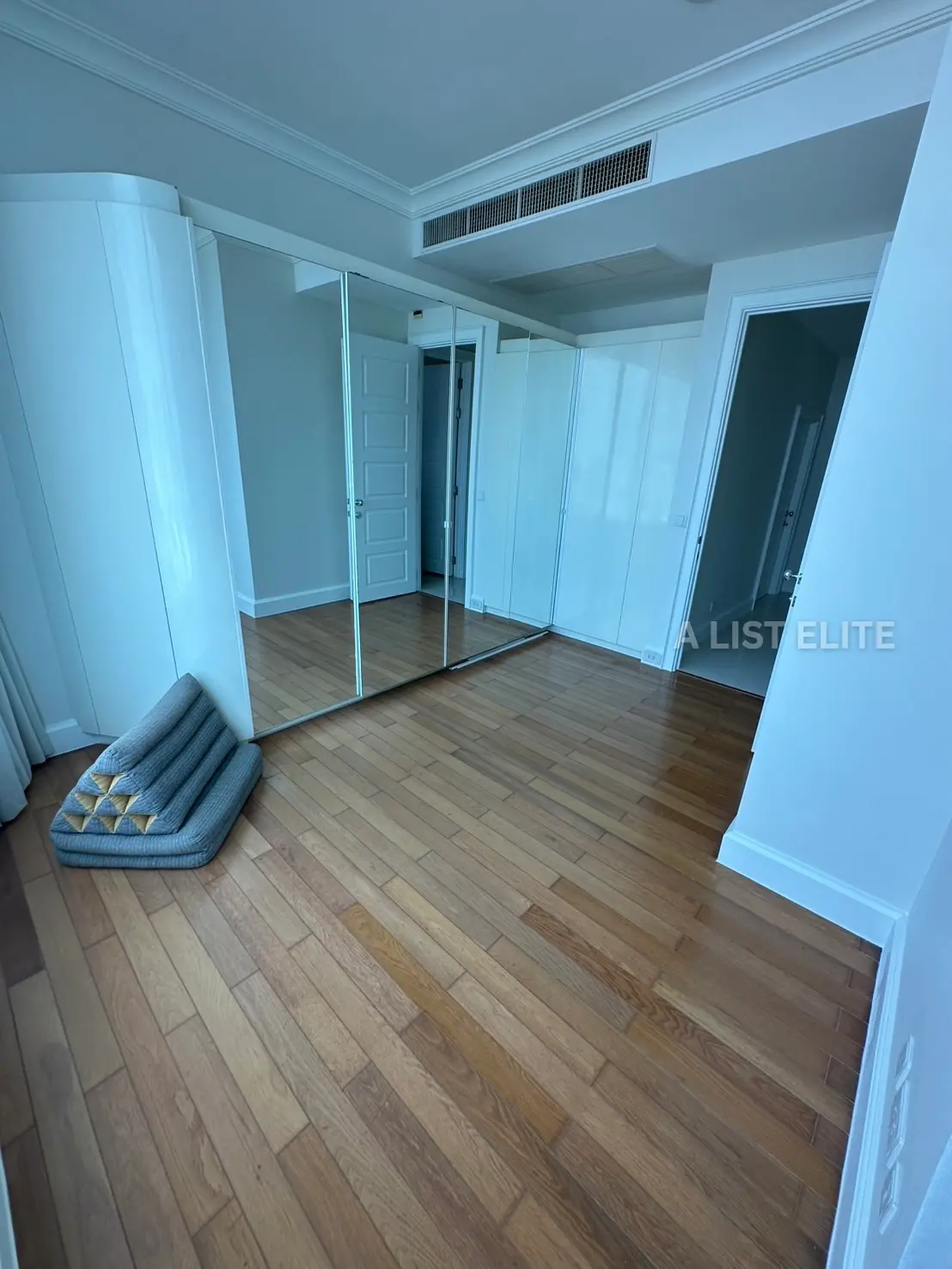 ROYCE Private Residences