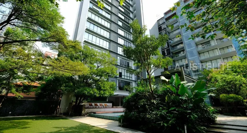Domus Condominium