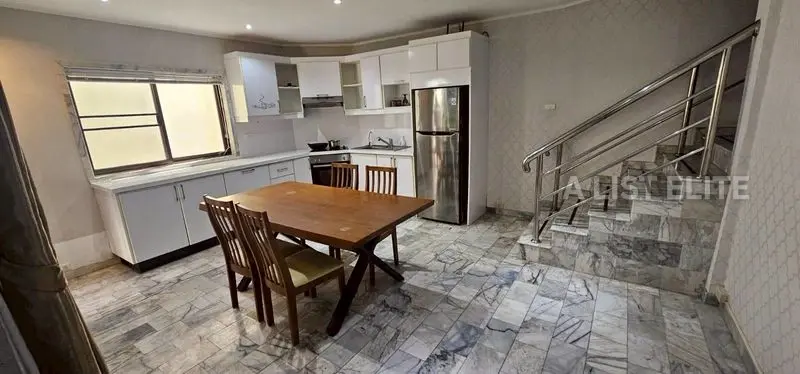 Detached House in Soi 5 Phratumnak