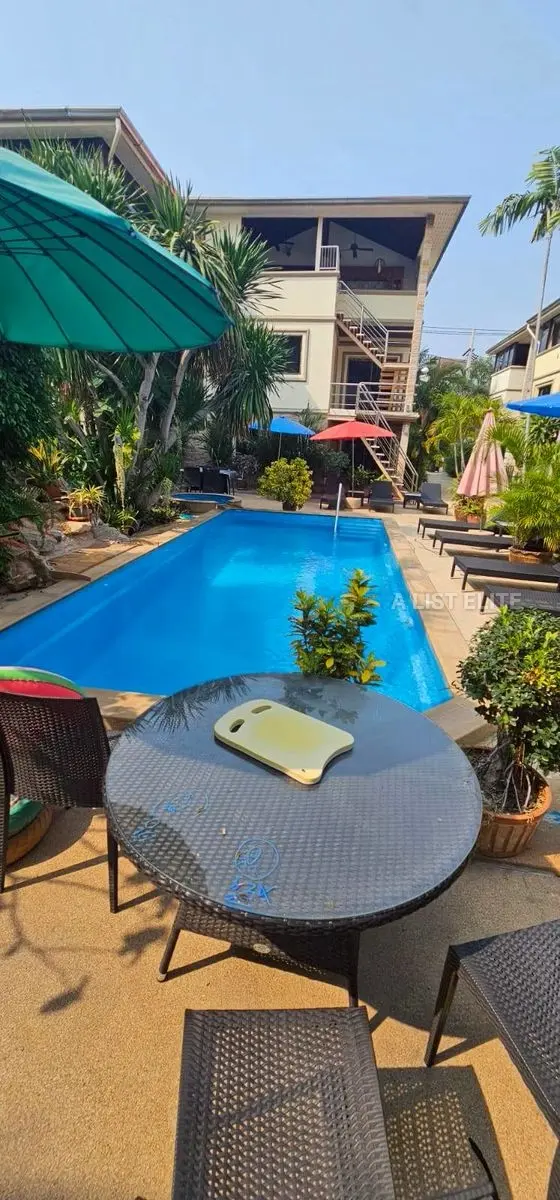 Detached House in Soi 5 Phratumnak