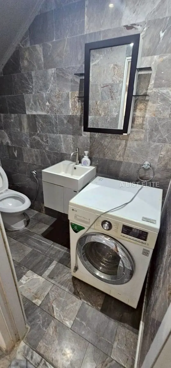 Detached House in Soi 5 Phratumnak