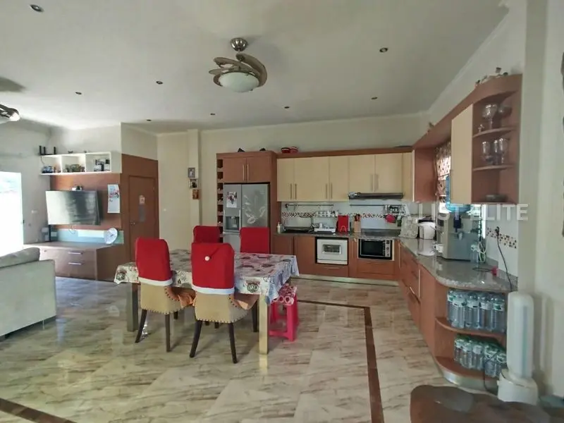 Modern Pool Villa in Pattaya