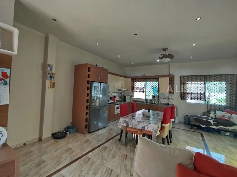 Modern Pool Villa in Pattaya