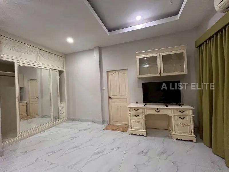 ขายบ้านวิลล่า 4 ห้องนอน – หมู่บ้านเอกมงคล 4 พัทยา