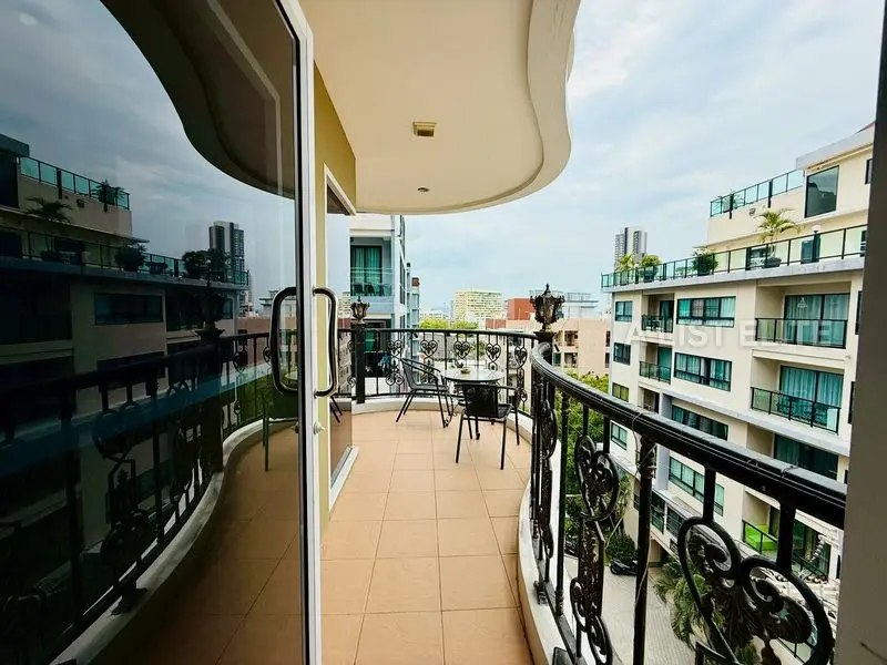 สยาม โอเรียนทอล ทวินส์ – คอนโด 1 ห้องนอน 2 ห้องน้ำ