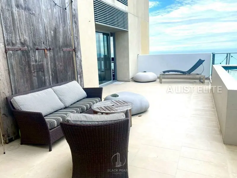 Northpoint Pattaya – Top-Floor Sea View Luxury Condo