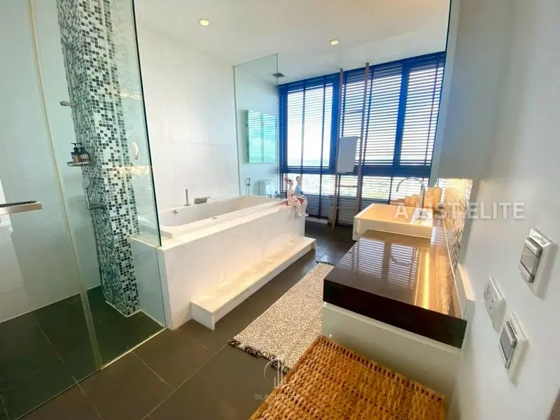 Northpoint Pattaya – Top-Floor Sea View Luxury Condo