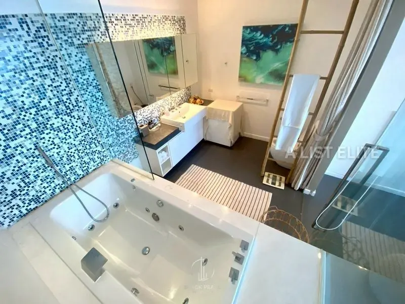 Northpoint Pattaya – Top-Floor Sea View Luxury Condo