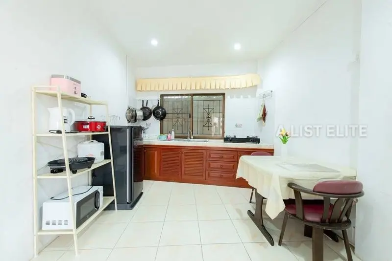 Spacious 6-Bedroom Pool Villa – Soi Siam, Pattaya