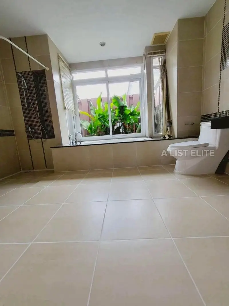 เซ็นทรัล แพร์ วิลล่า – บ้านเดี่ยว 5 ห้องนอนใจกลางพัทยา