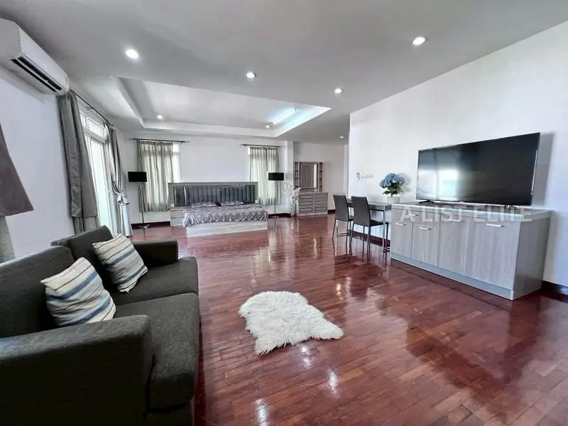 เซ็นทรัล แพร์ วิลล่า – บ้านเดี่ยว 5 ห้องนอนใจกลางพัทยา