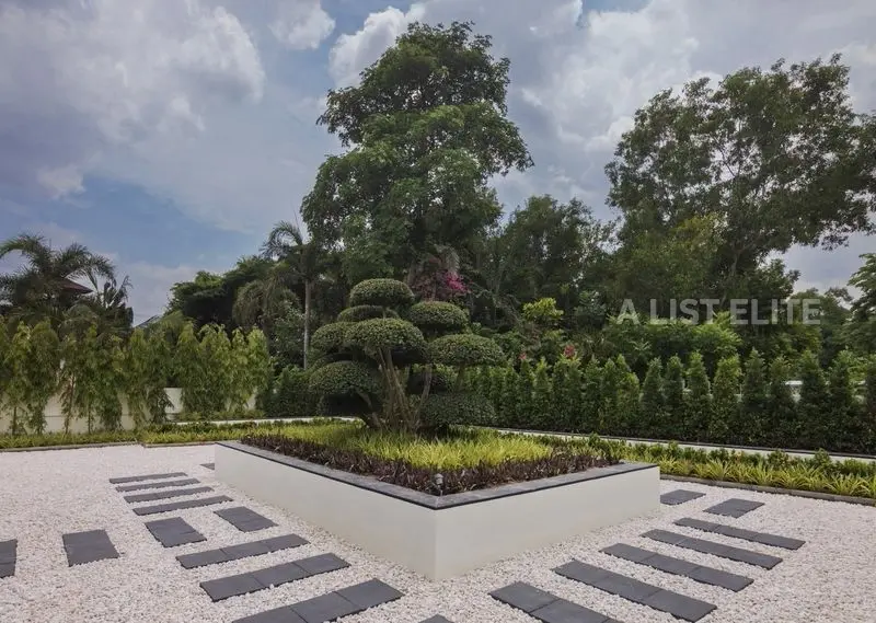 พูลวิลล่าหรู – บ้านเดี่ยว 4 ห้องนอน ใกล้อ่างมาบประชัน