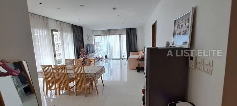 The Sanctuary Wongamat – Spacious 3-Bedroom Condo Near the Beach