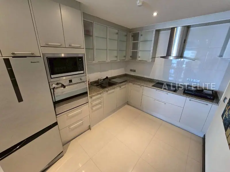 Nova Mirage Wongamat – Penthouse duplex avec vue sur mer