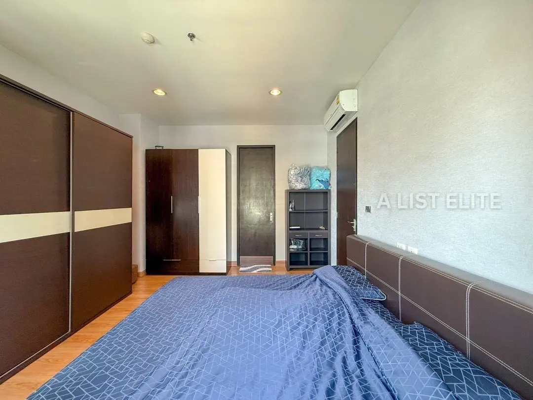 Baan Klang Krung Siam Pathumwan Condominium