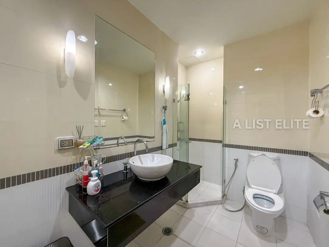 Baan Klang Krung Siam Pathumwan Condominium