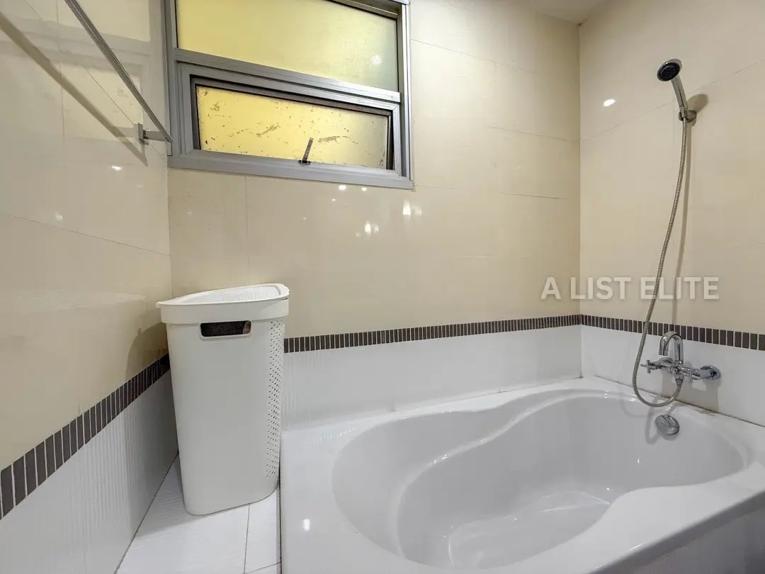 Baan Klang Krung Siam Pathumwan Condominium