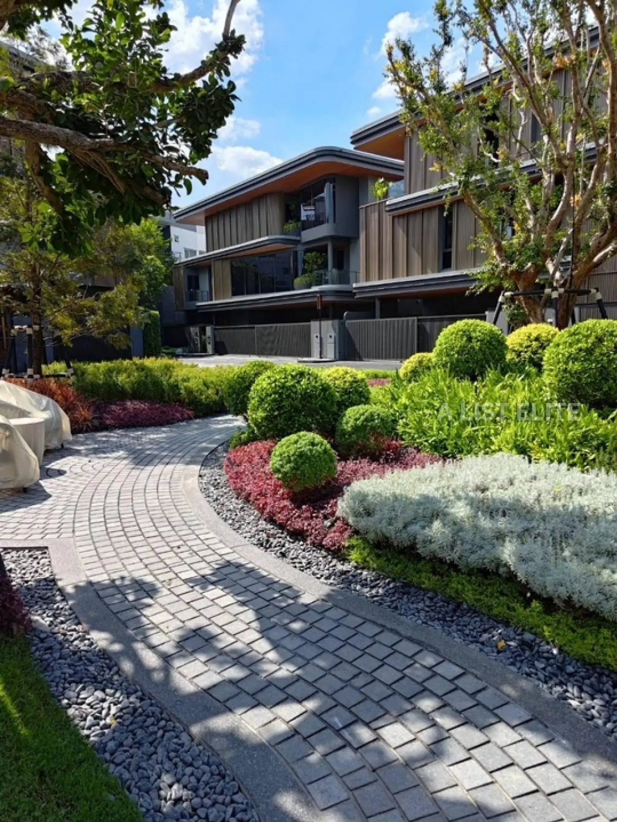 BuGaan Rama 9 - Meng Jai