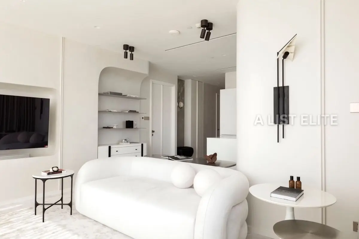Four Seasons Private Residences