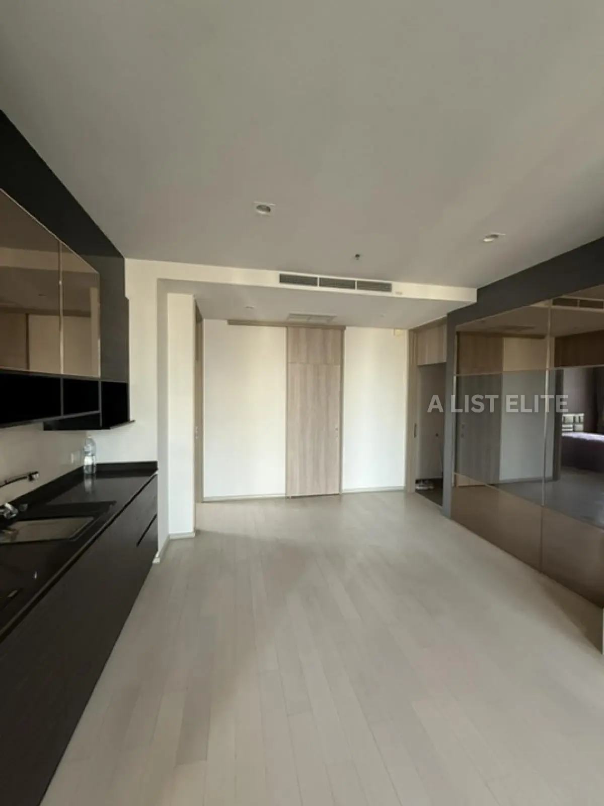 Noble Ploenchit