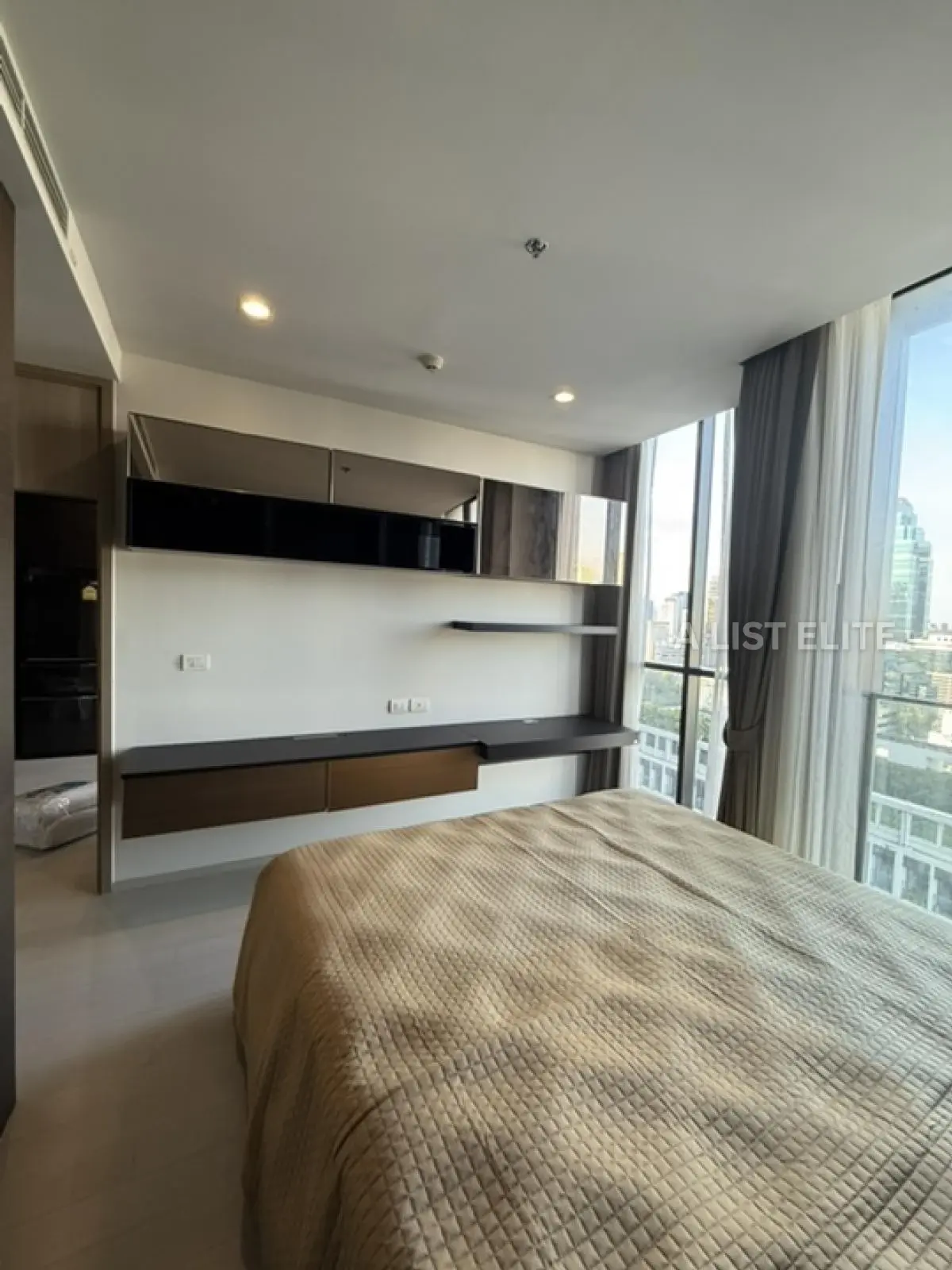 Noble Ploenchit