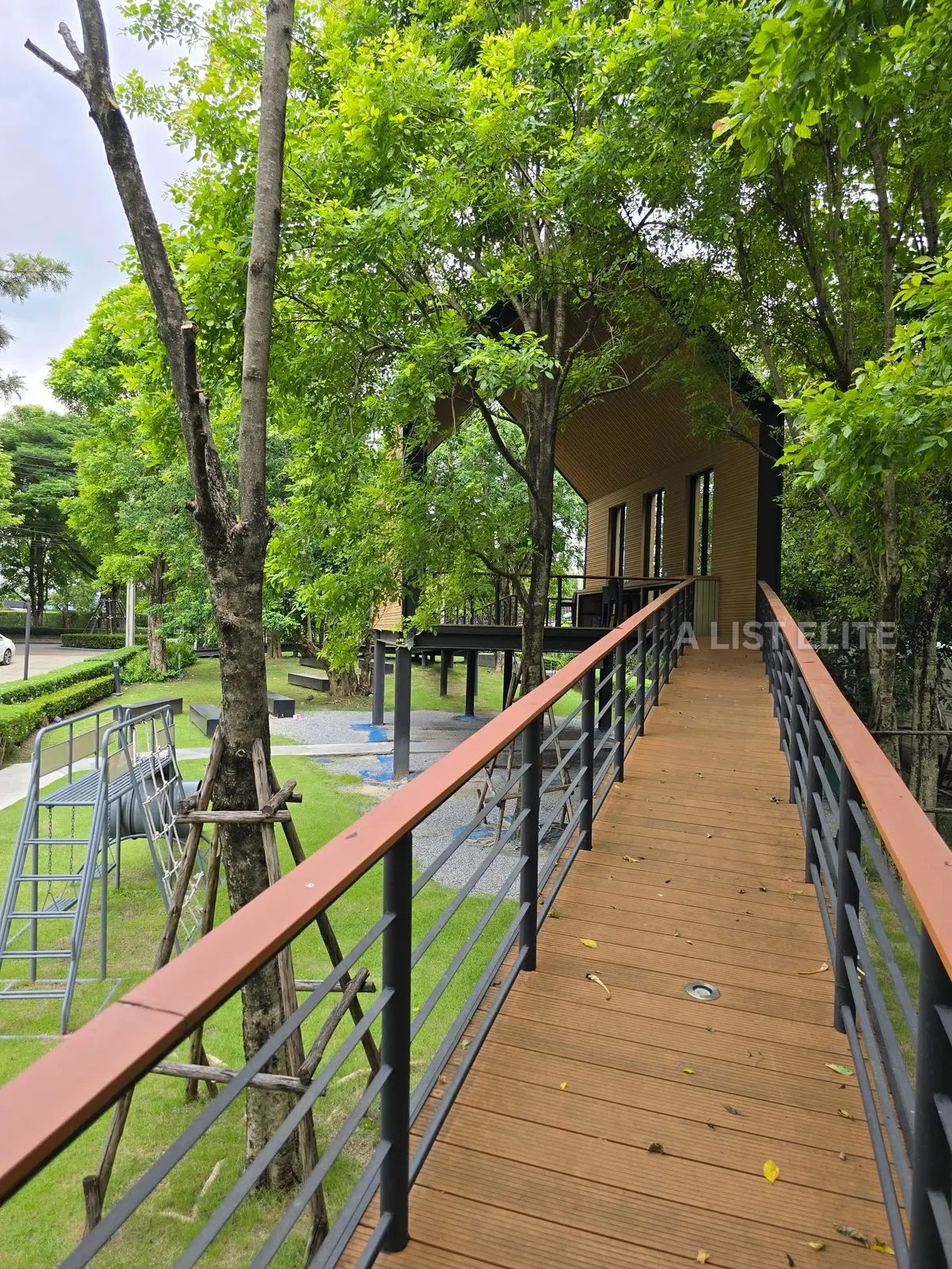 เดอะ ซิตี้ พัฒนาการ