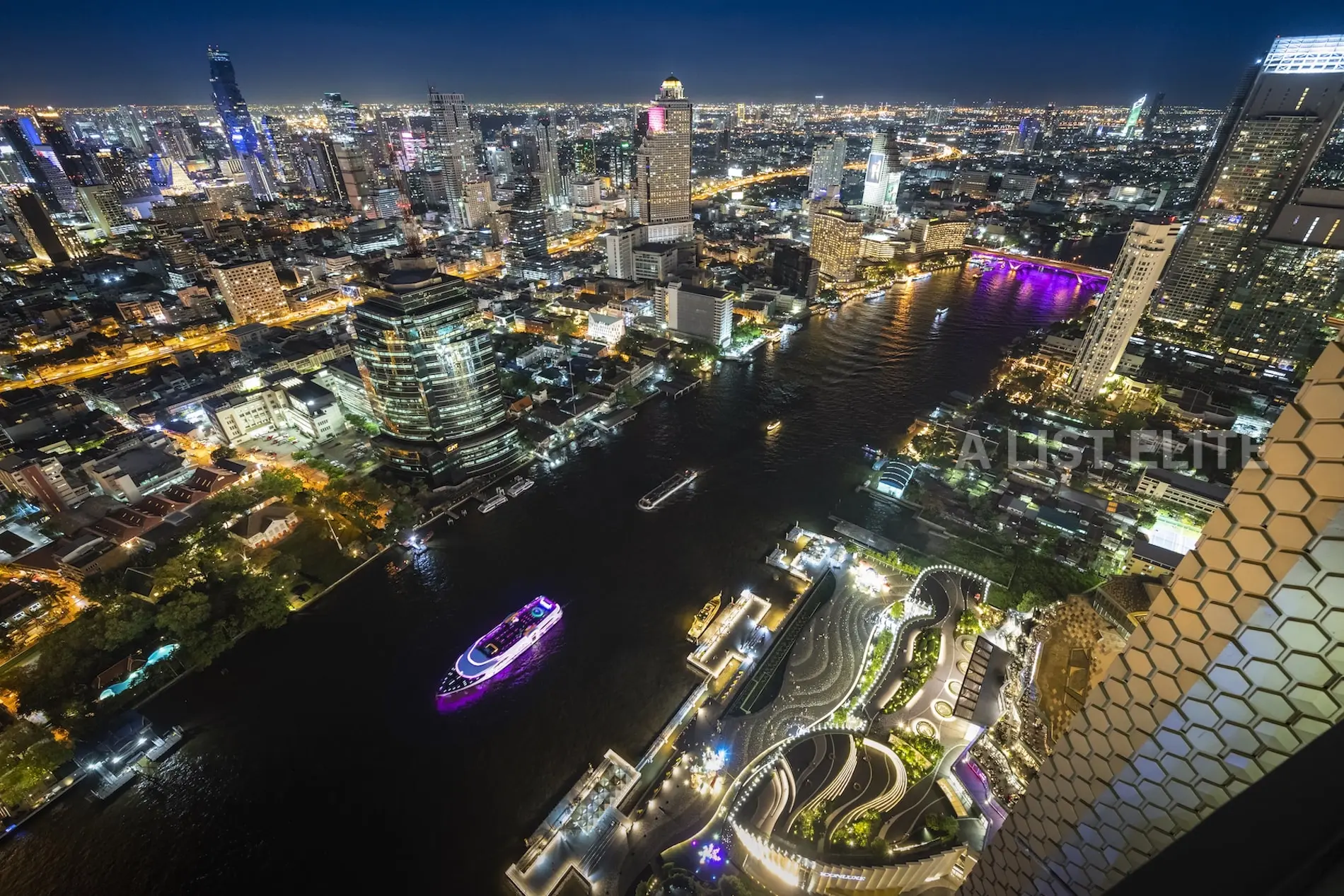  The Residences at Mandarin Oriental 