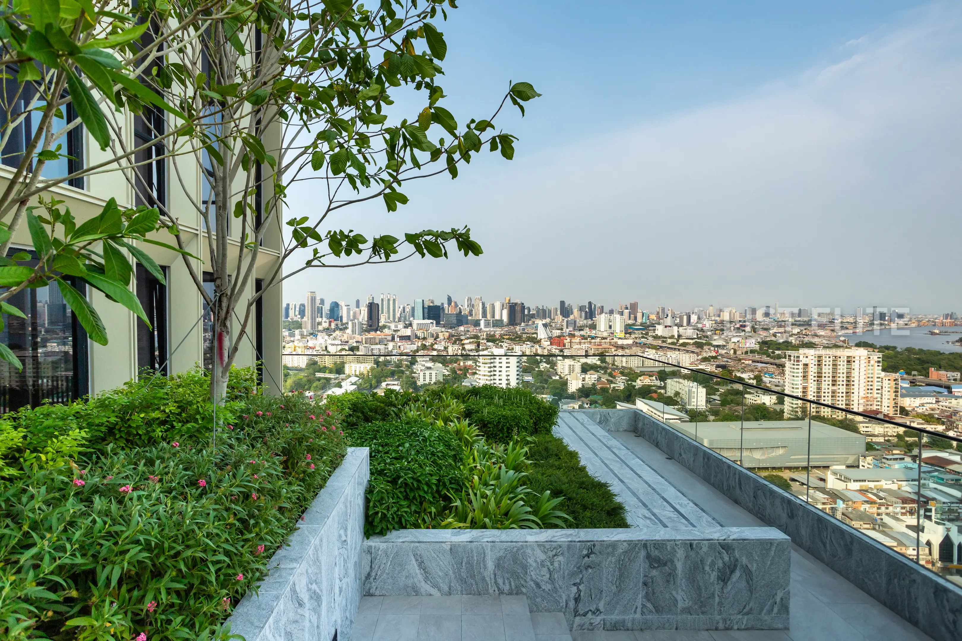 The Issara Sathorn