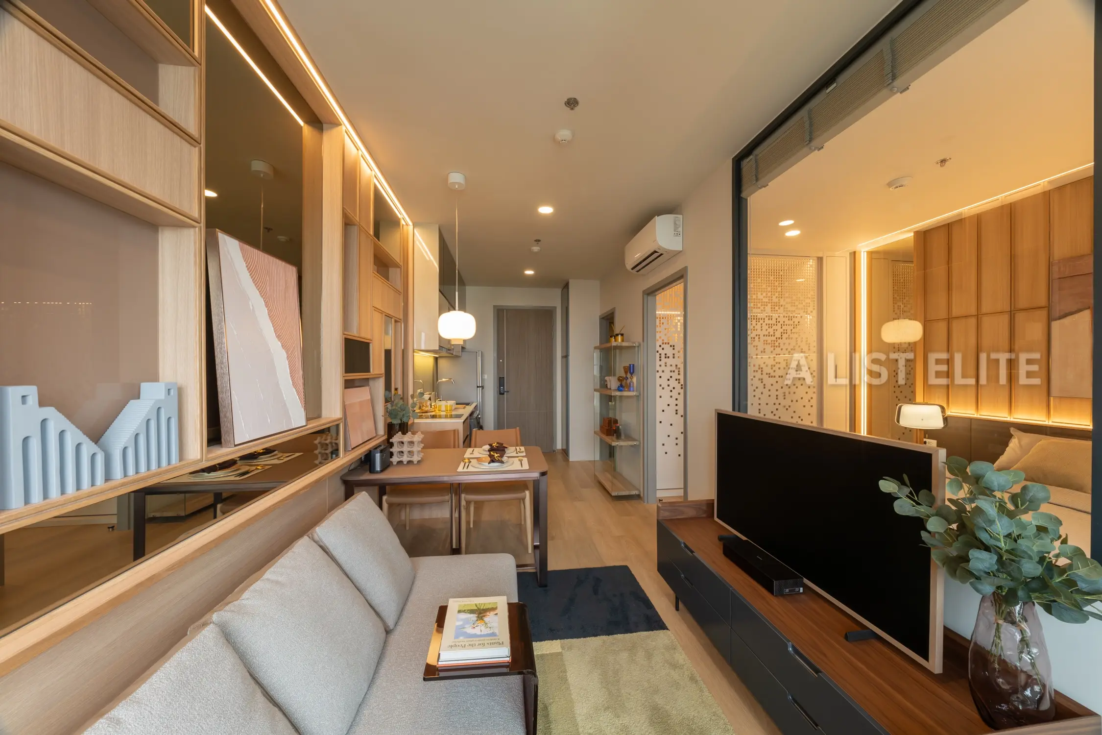 The Issara Sathorn