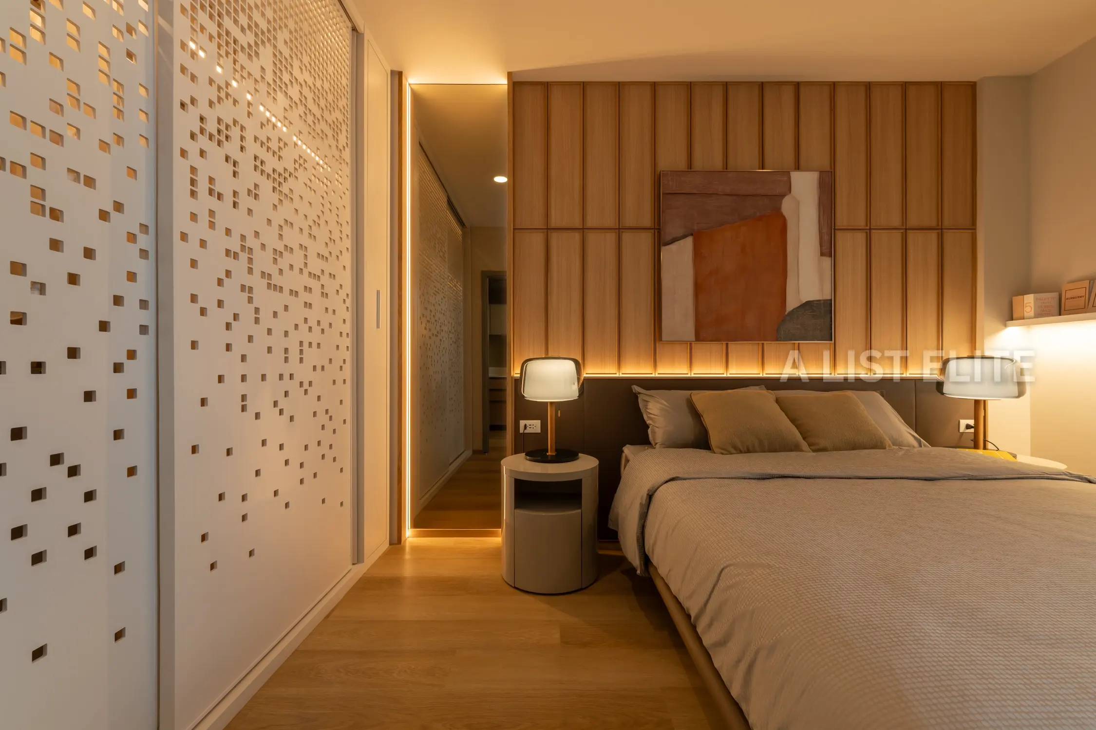The Issara Sathorn