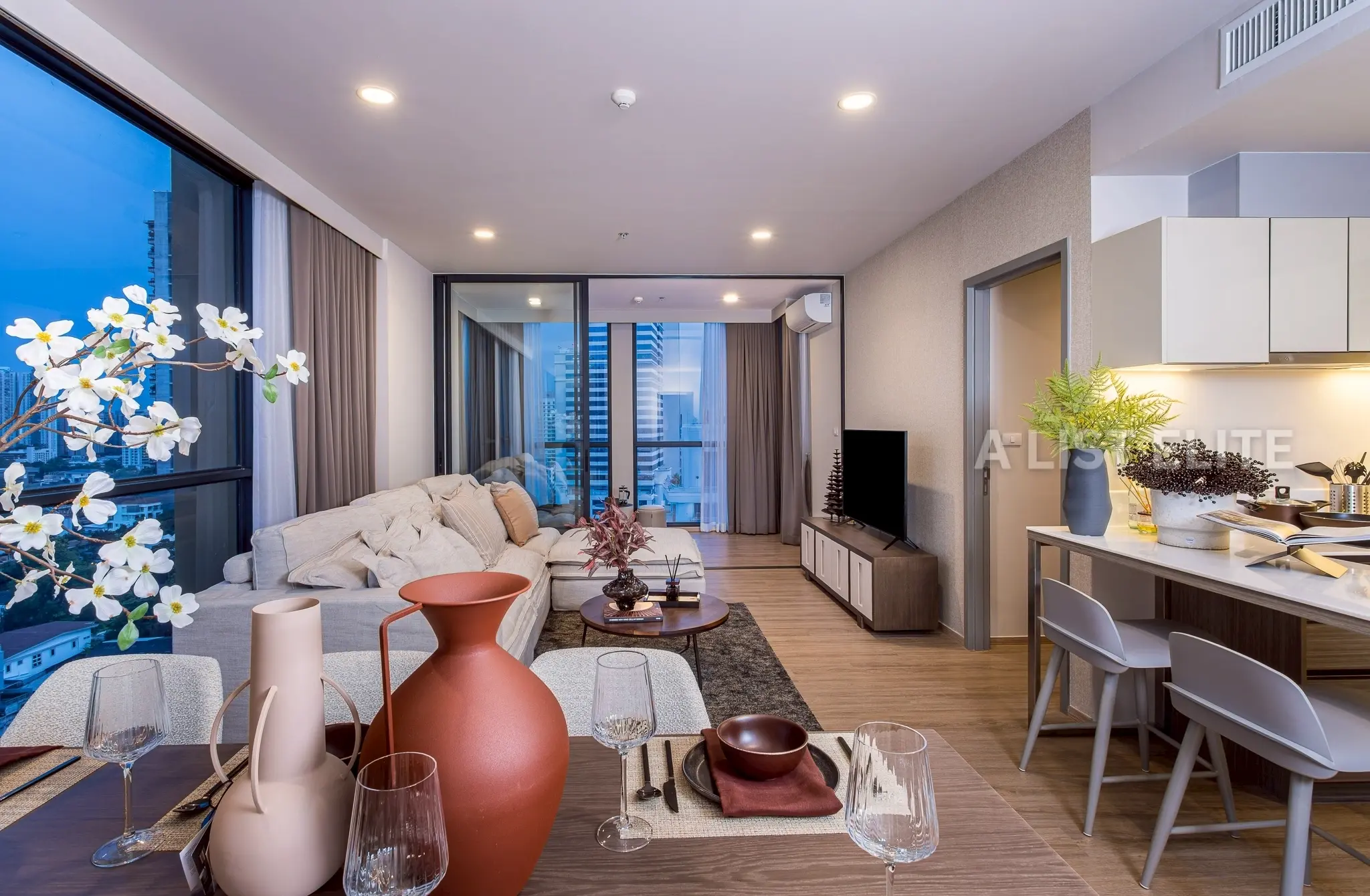 The Issara Sathorn