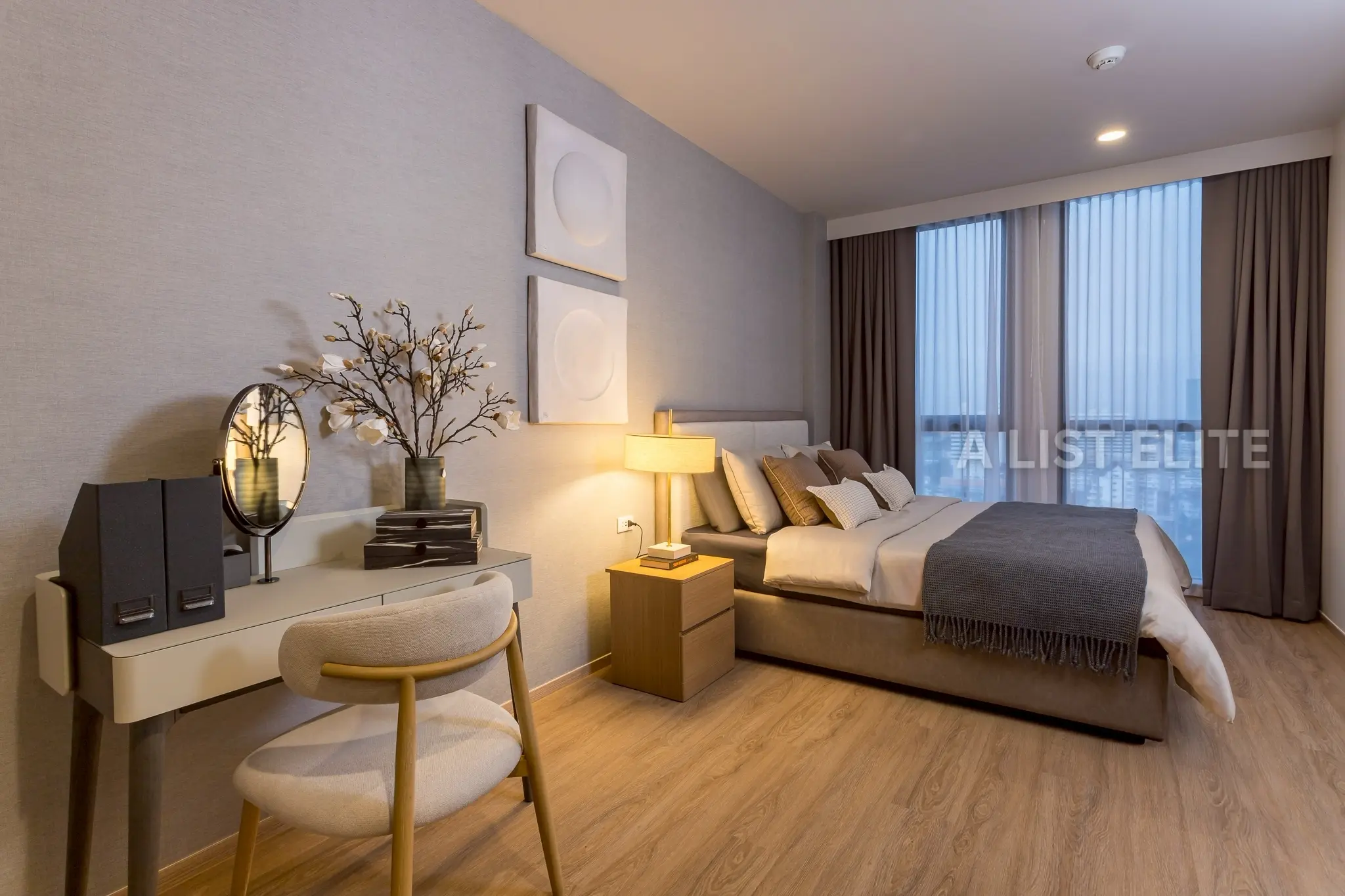 The Issara Sathorn