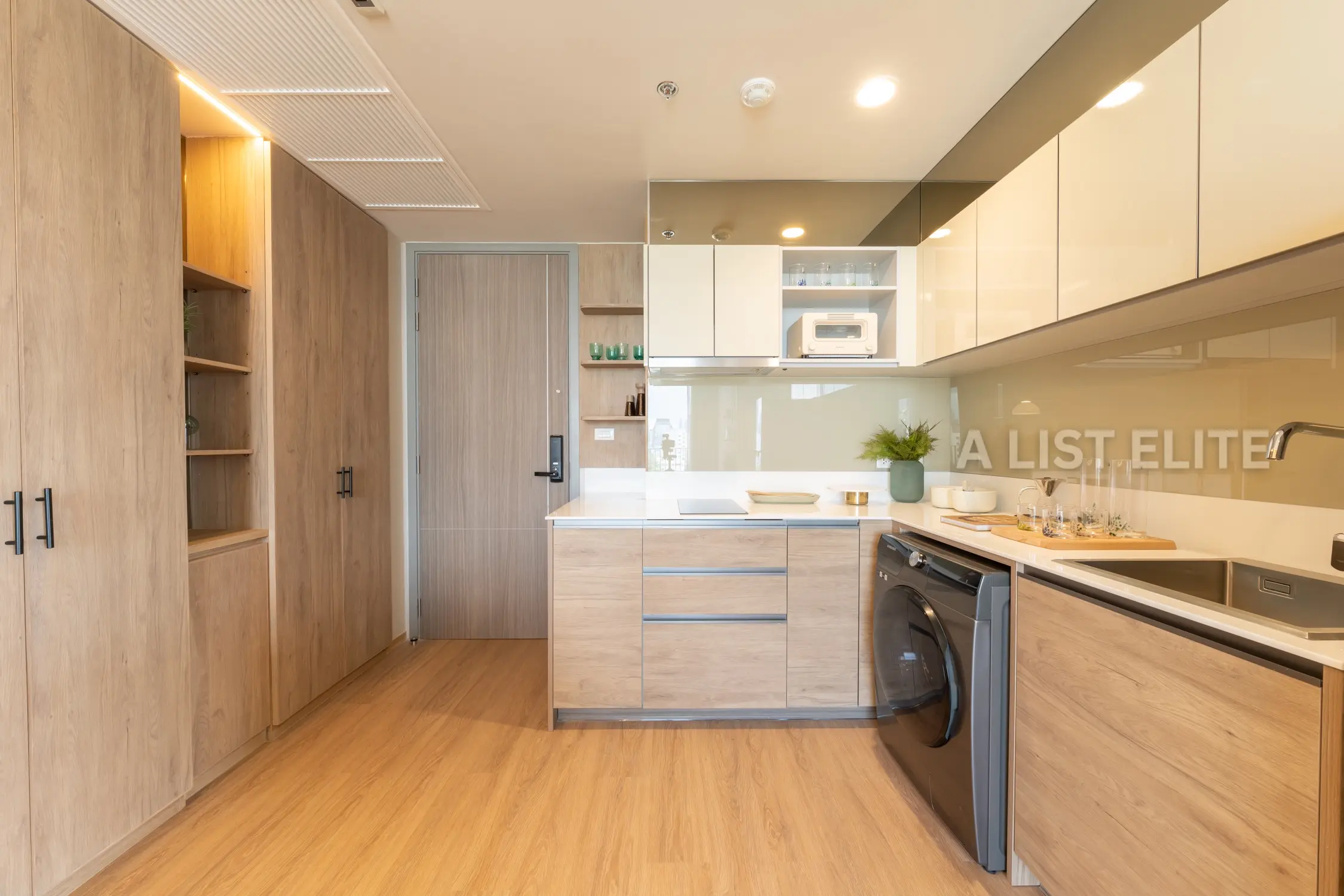 The Issara Sathorn