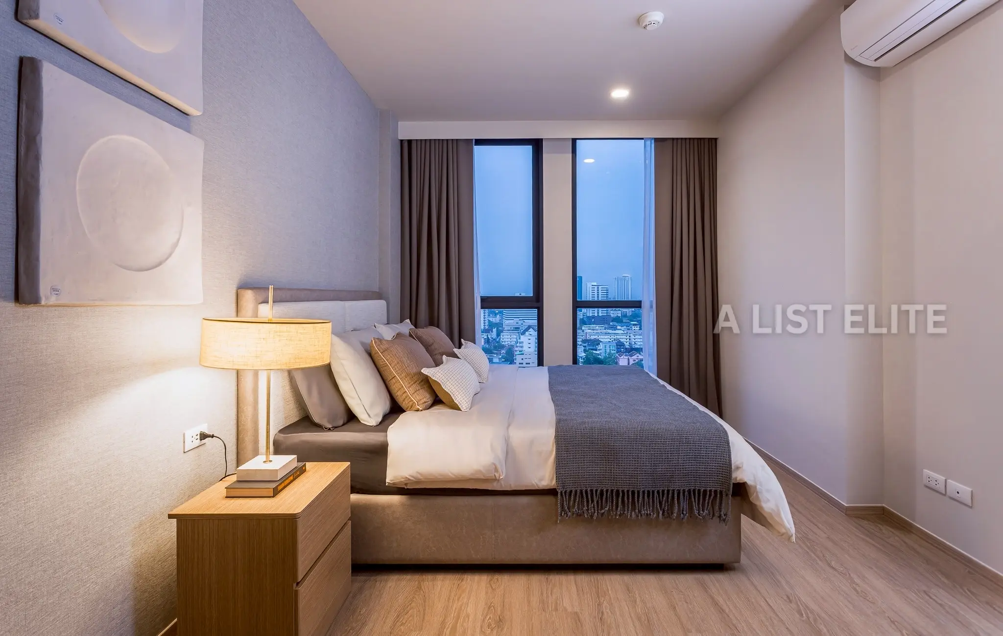 The Issara Sathorn
