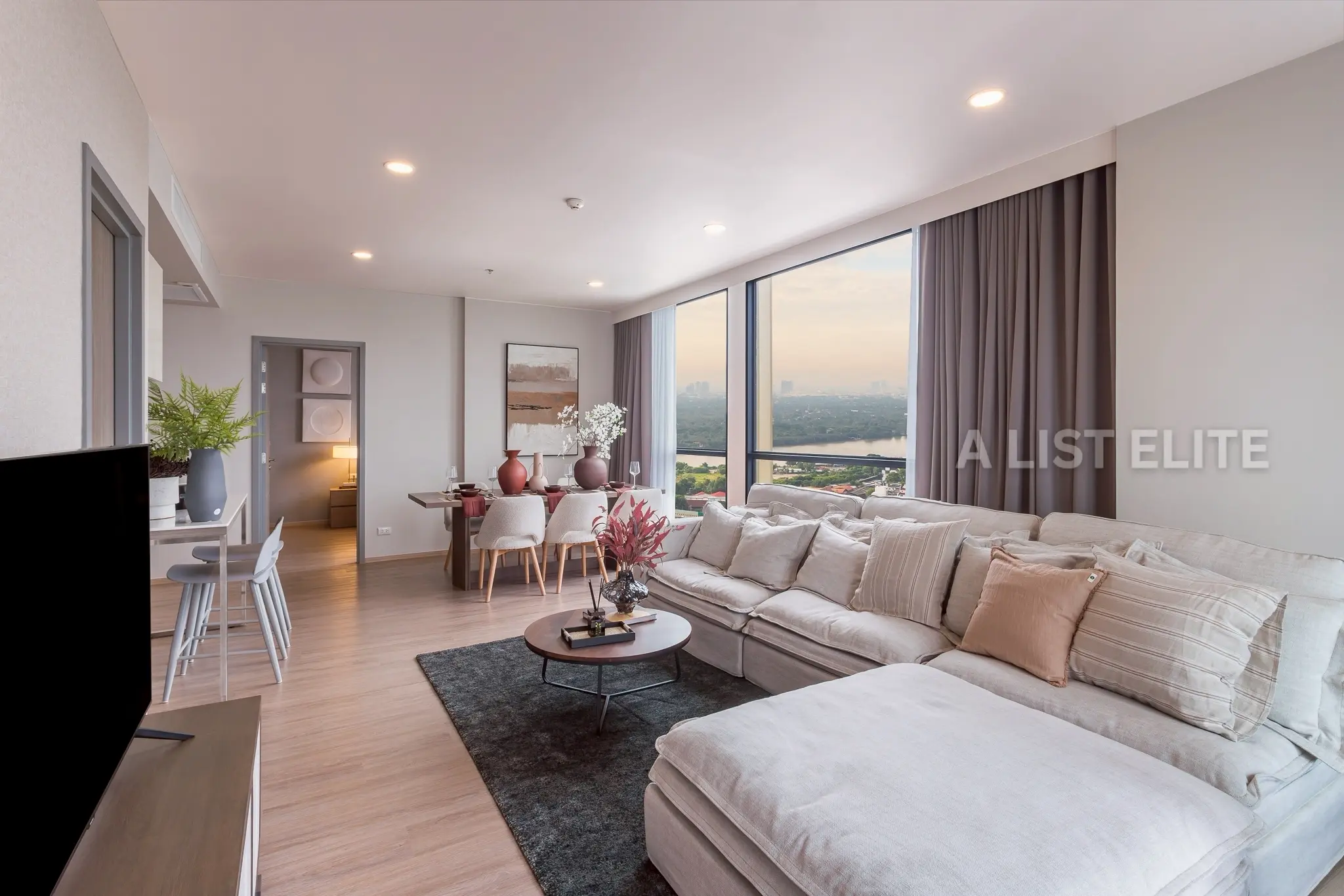 The Issara Sathorn